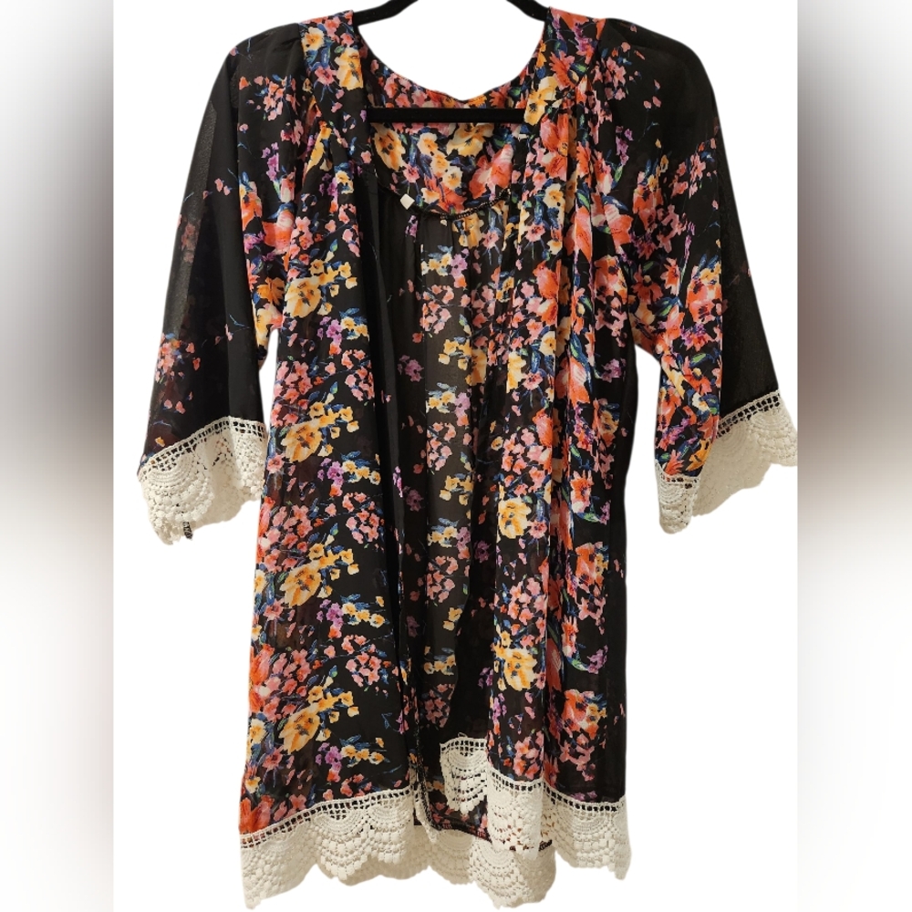 Floral Kimono Robe with Lace Trim